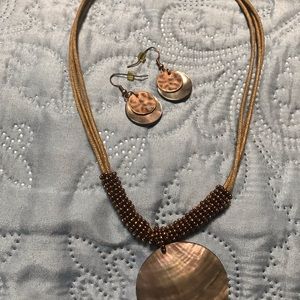 Lia Sophia necklace & earring set, excellent like new condition